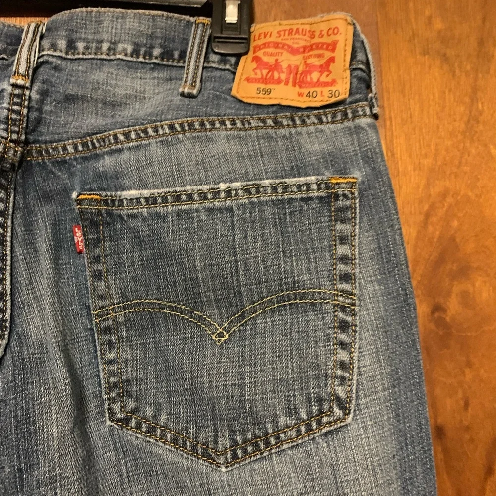 🌹 LEVI’S jeans size 40x30